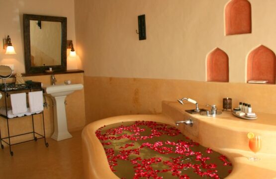 Mihirgarh-Hotel-4.jpg