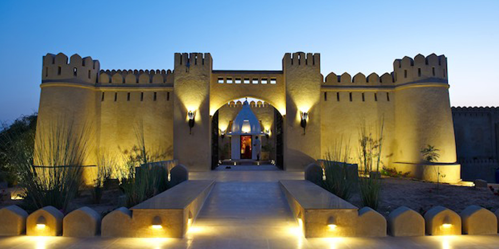 Mihirgarh-Hotel-banner2.png