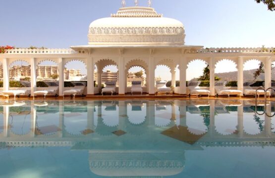 Taj-Lake-Palace-11.jpg