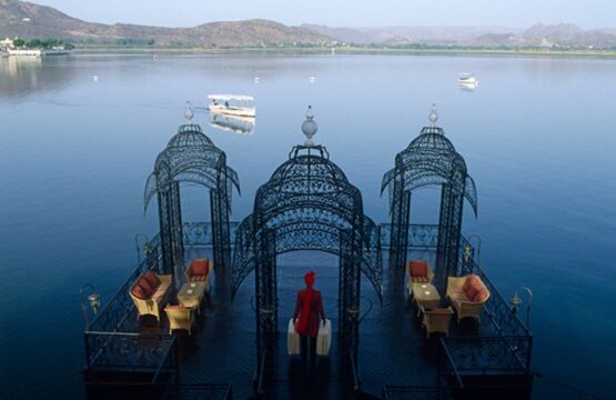 Taj-Lake-Palace-12.jpg