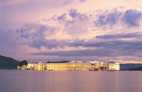 Taj-Lake-Palace-14-555x360.jpg