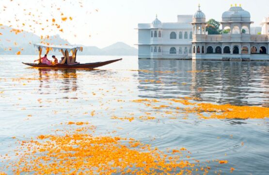 Taj-Lake-Palace-15.jpg