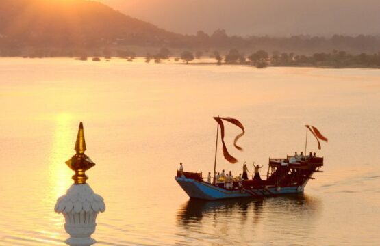 Taj-Lake-Palace-9.jpg