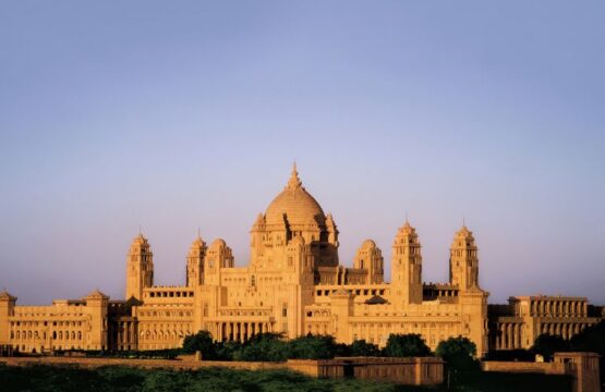 Taj-Umaid-Bawan-Palace-Gallery-1-1-555x360.jpg