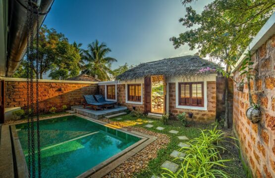pool-villa-1-555x360.jpg