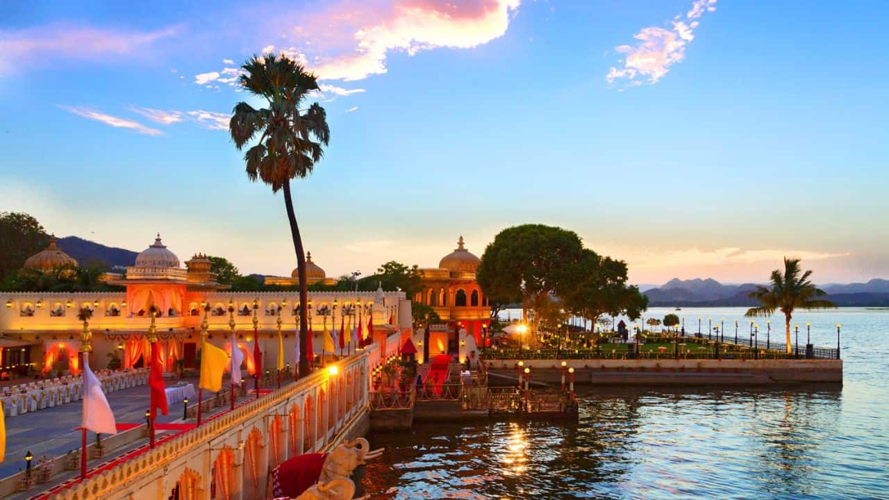 Jag-Mandir-in-Udaipur-India.jpg