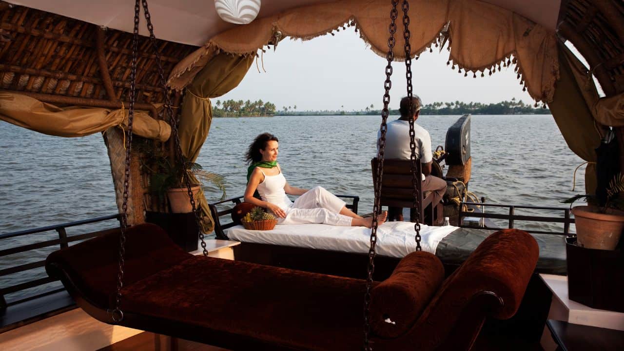 Kettuvallam-Cruise-%E2%80%93-Keralas-Timeless-Backwater-Voyage-6.jpg