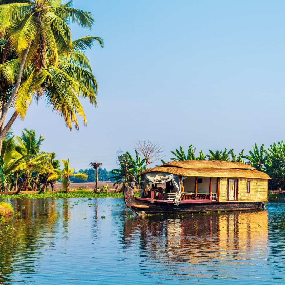 Kettuvallam Cruise – Kerala’s Timeless Backwater Voyage Kettuvallam Cruise – Kerala’s Timeless Backwater Voyage