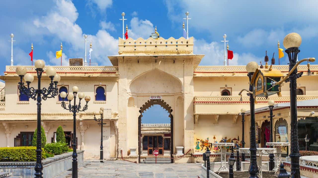 Majestic-entrance-to-the-Udaipur-Palace-reflecting-the-rich-heritage-of-Udaipur-city-India.jpg
