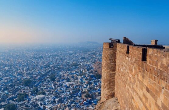 Panoramic-view-from-Jodhpur-Fort-showcasing-the-blue-buildings-and-landscape-of-Jodhpur-India-under-a-clear-sky-555x360.jpg
