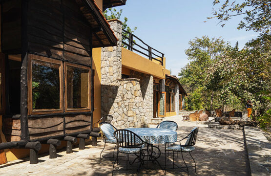 Kanha-Earth-Lodge2-4.jpg