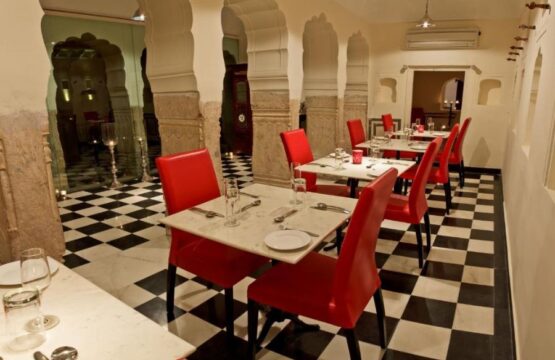 Vivaana-Culture-Hotel-cuisine.jpg