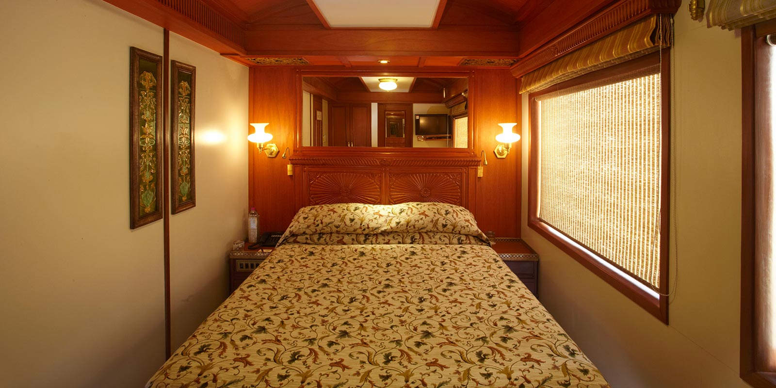 India-Luxury-Train-Tours2-2.jpg