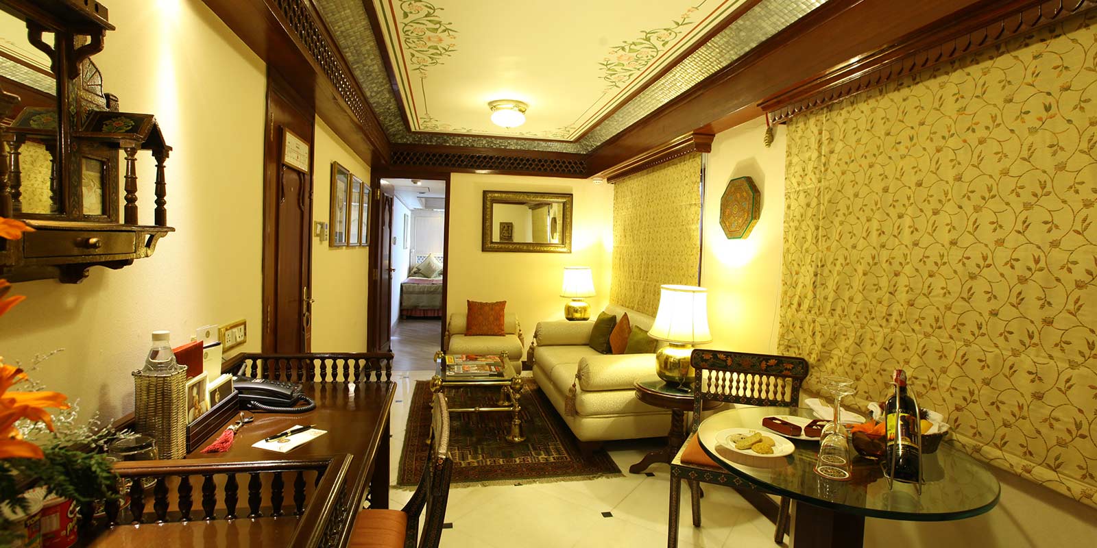 Indian-Maharaja-Express-%E2%80%93-Suites-Presidential-Suite4.jpg