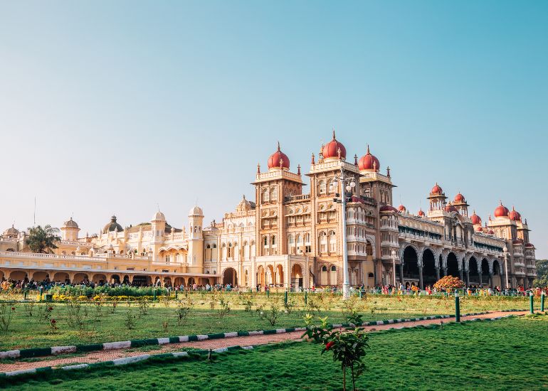 Mysore-Palace.jpg