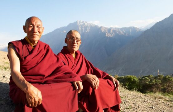 Himalayan-Sanity-Tea-Trails-Timeless-Villages-Tibetan-Culture-12-555x360.jpg