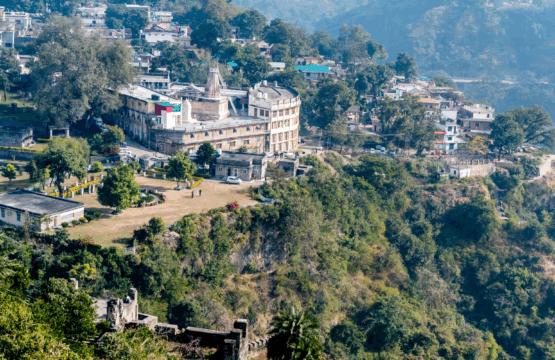 Pragpur-Heritage-Village-Life-in-Kangra-Valley-1-555x360.png