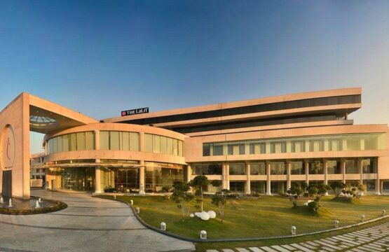 The-Lalit-Chandigarh-555x360.jpg