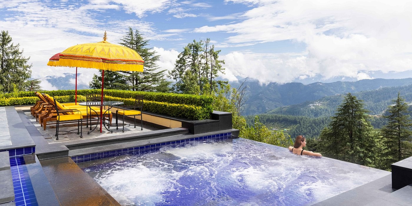 jacuzzi-at-the-oberoi-1.jpg