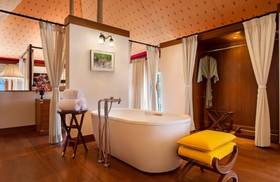 royal-tents-luxury-bathrooms.jpg