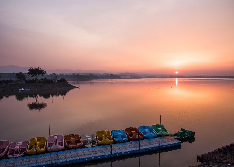 Sukhna-Lake-Gardens-and-Everyday-Chandigarh.jpg