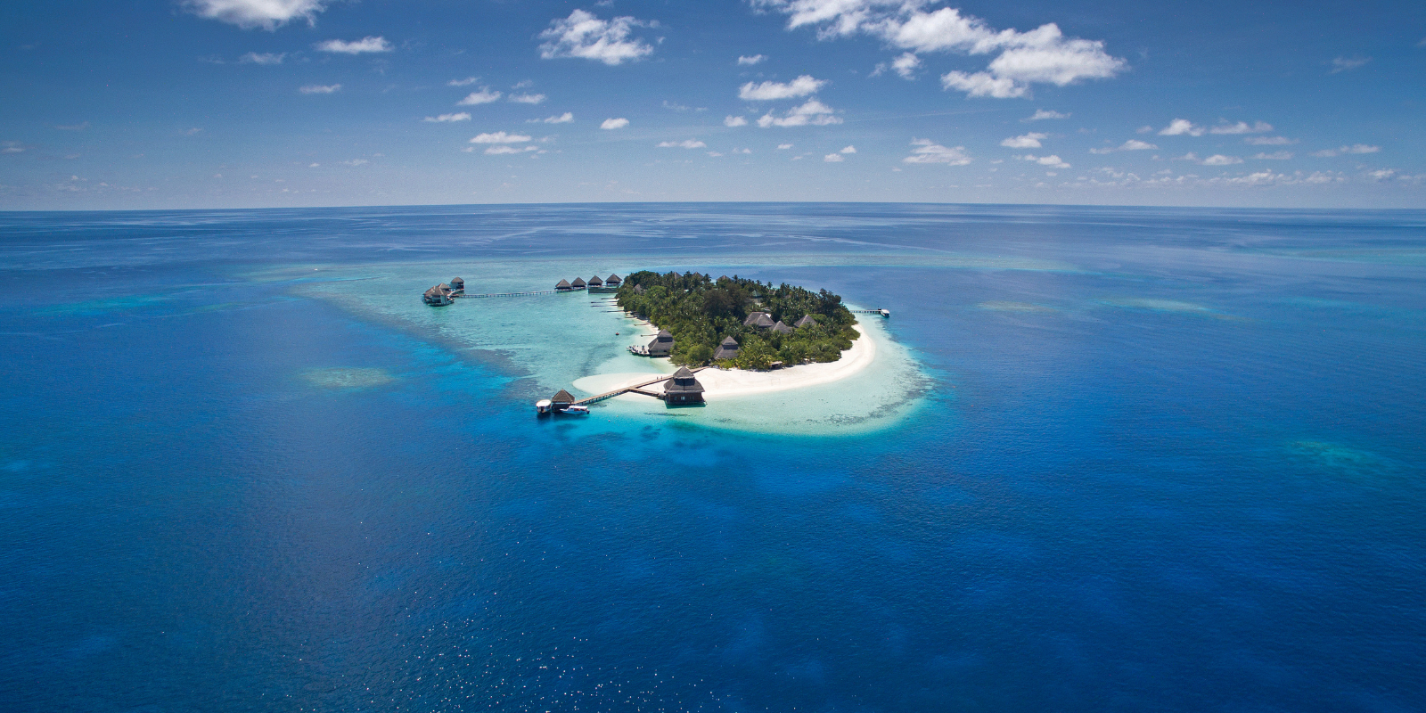 Island-hopping-in-Maldives-Banner4.png