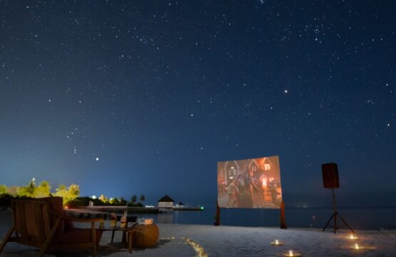 Movie-stars-experience-at-maldives-banner-555x360.jpg