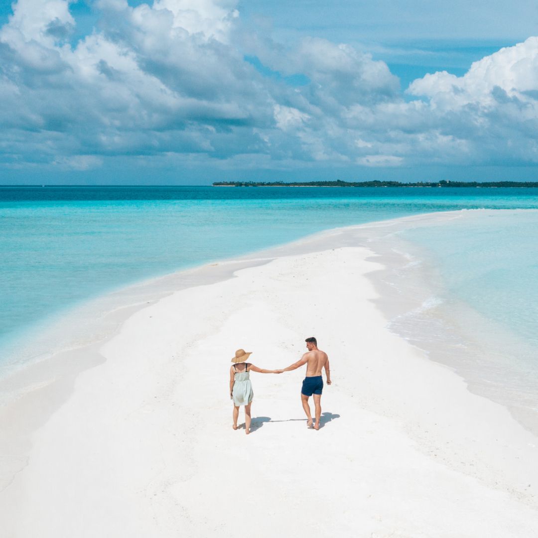 love-and-beach-Maldives-SQ1