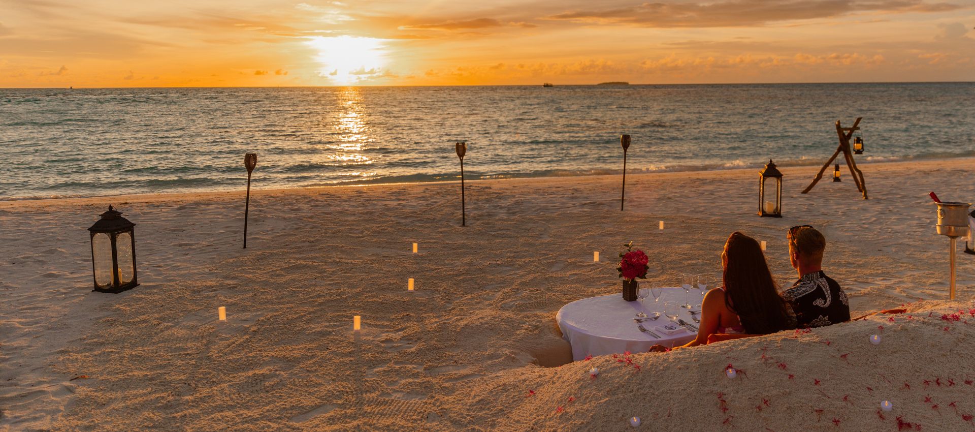 private-dining-sexperience-maldives-banners4.jpg