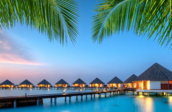 Luxury-Maldives2-555x360.jpg