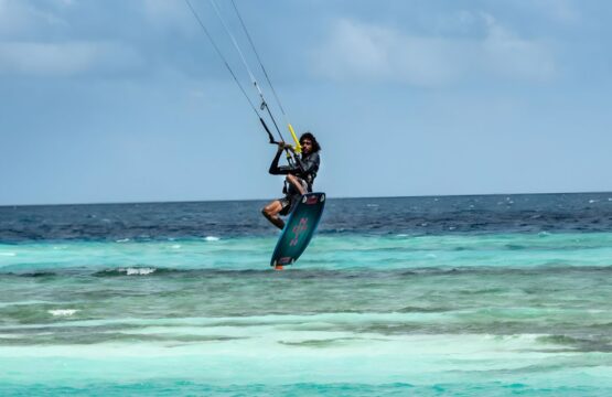 Maldives-Adventure-Holidays-with-ctive-Ocean-Experiences-2-555x360.jpg