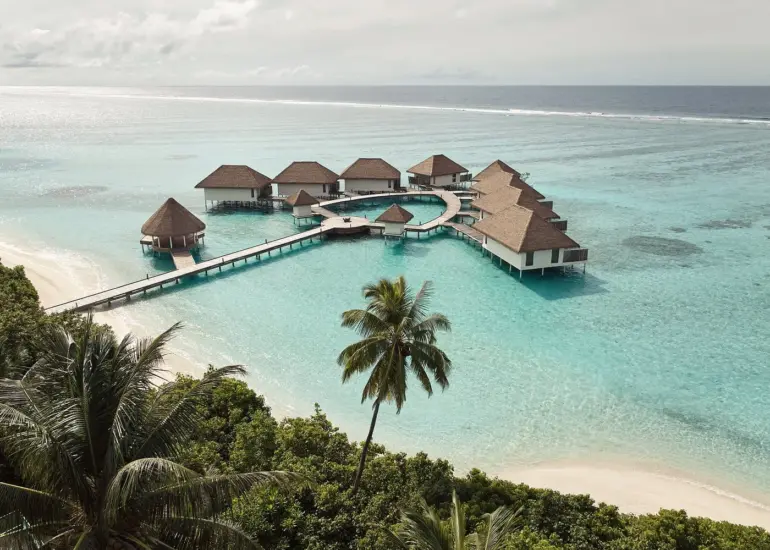 como-shambhala-exterior-770x550.webp