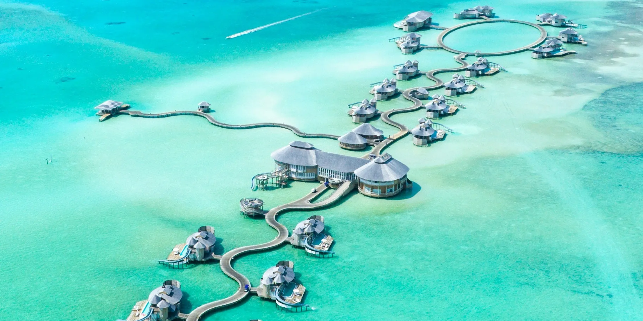 ishan-seefromthesky-DtWyp_4YEes-unsplash.webp