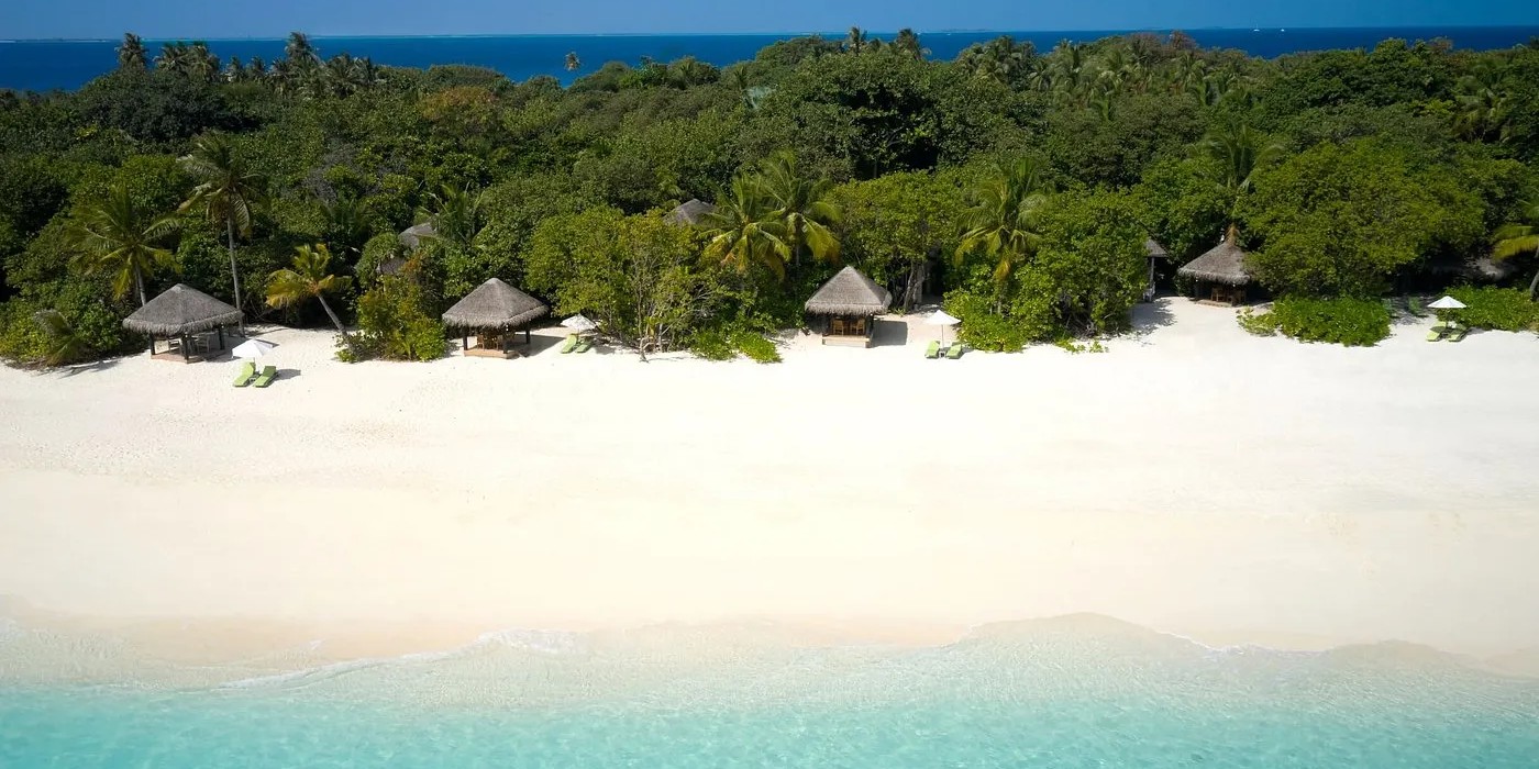 ja-manafaru-beach-villa.jpg
