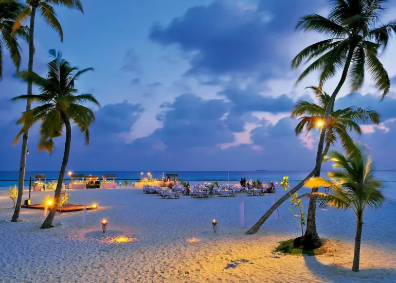 meeru-beach-buffet-770x550.webp