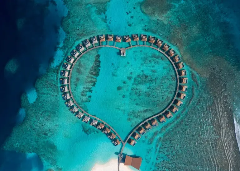 radisson-blu-resort-maldives-770x550.webp