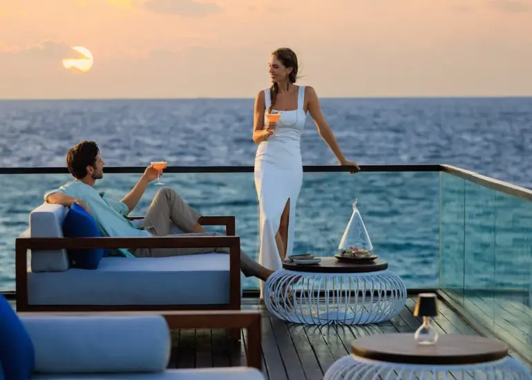 sky-overwater-bar-in-770x550.webp