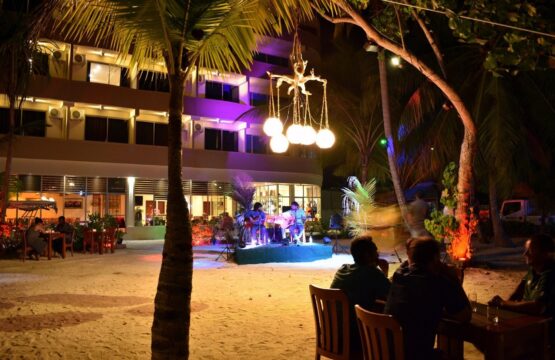 bbq-night-and-live-music.jpg