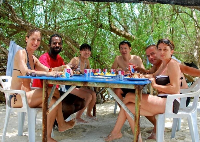lobster-lunch-on-an-uninhibite-770x550.jpg