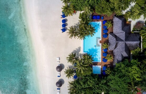 sunrise-pool-bar.jpg