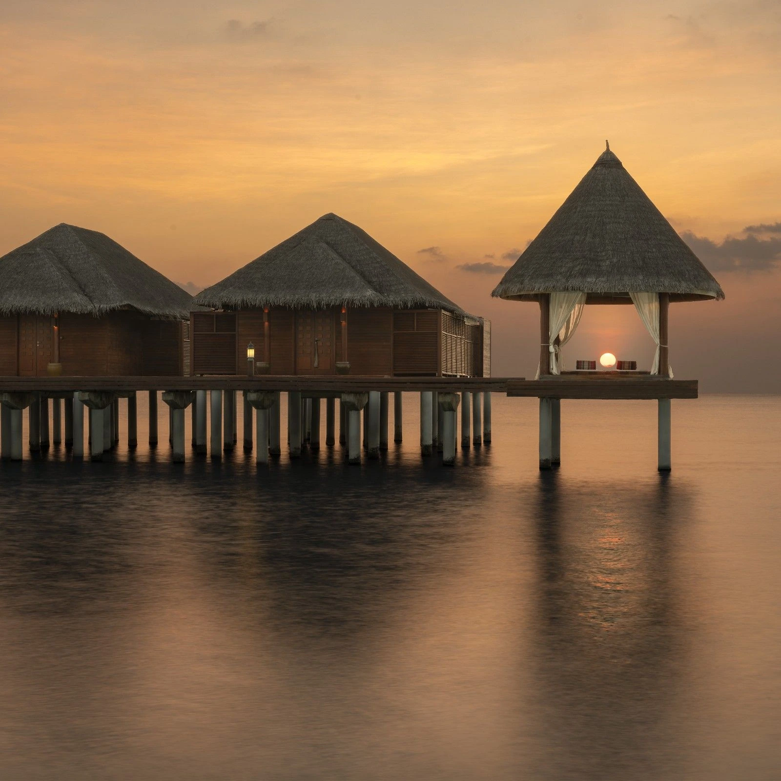Anantara_Dhigu_Maldives_Resort_Spa_Sunset (1)