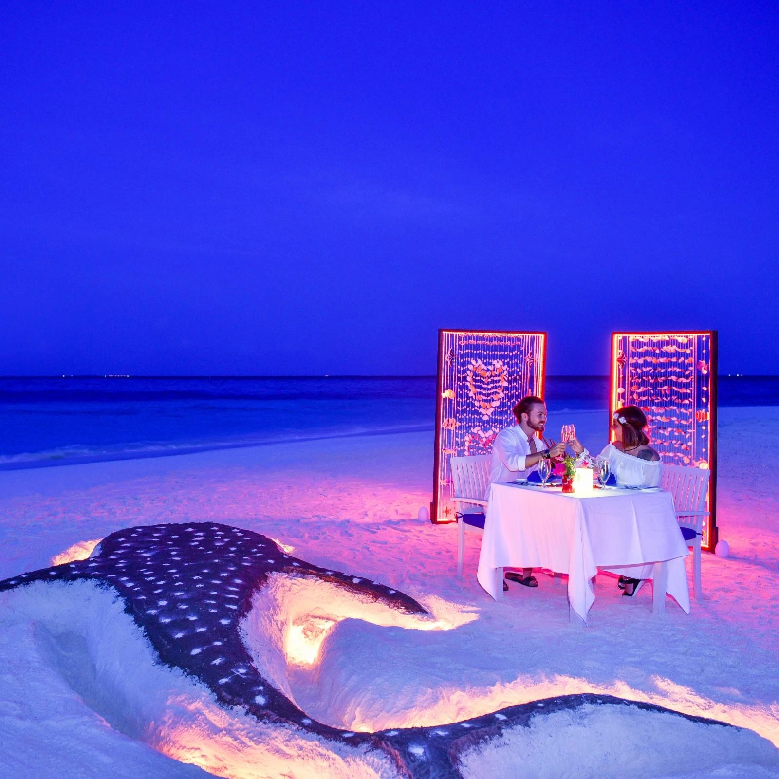 RomanticDinneronbeachACR