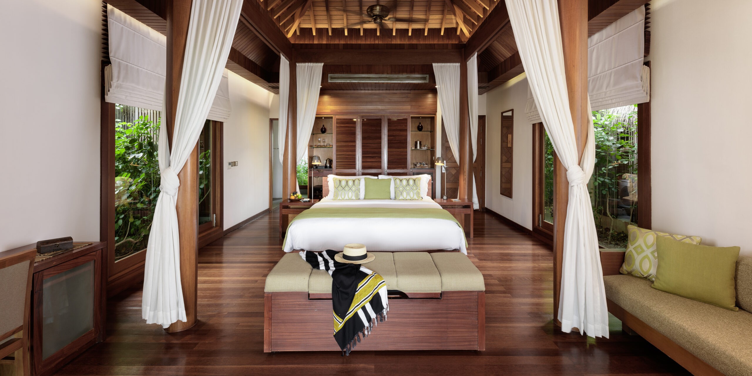 8.-Baros-Pool-Villa-Bedroom-1-Baros-1-scaled-1.jpg