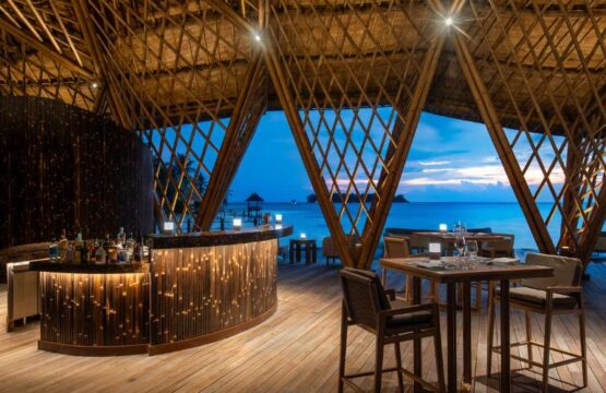Banyan-Tree-Vabbinfaru-Maldives-1-2.jpg