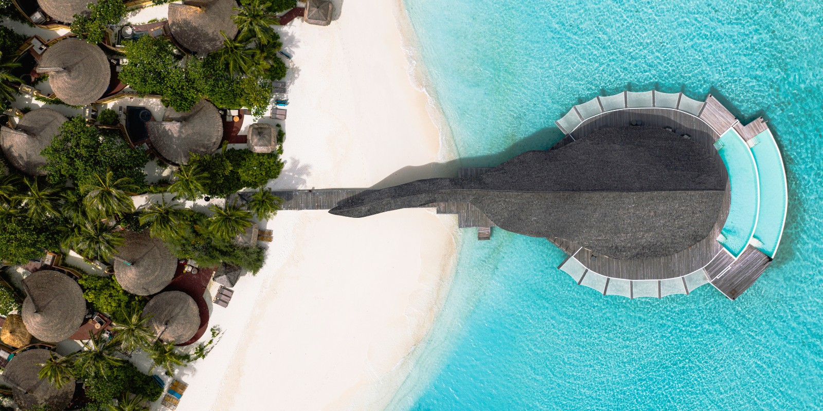Banyan-Tree-Vabbinfaru-Maldives-1.jpg