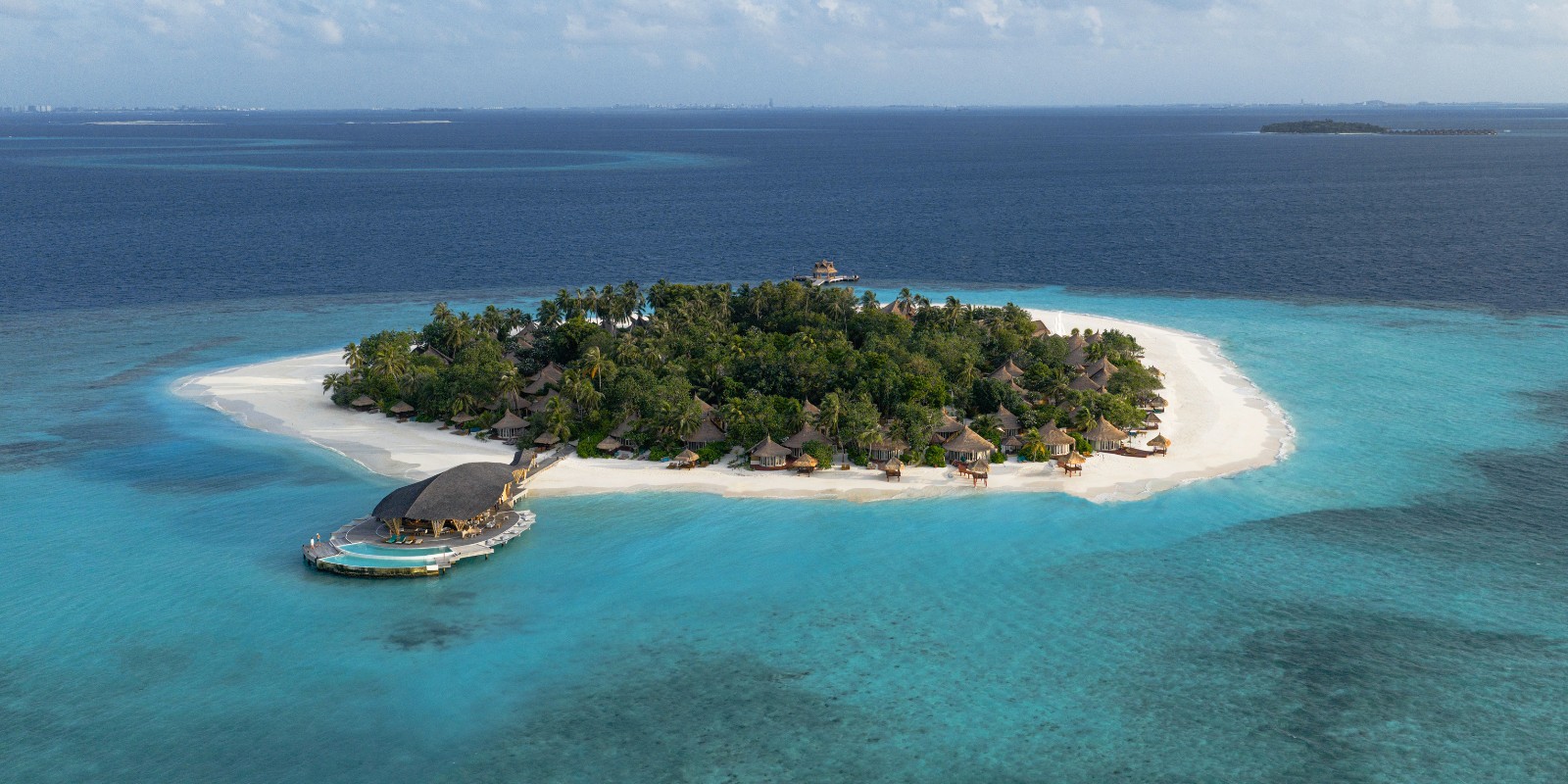 Banyan-Tree-Vabbinfaru-Maldives-2.jpg