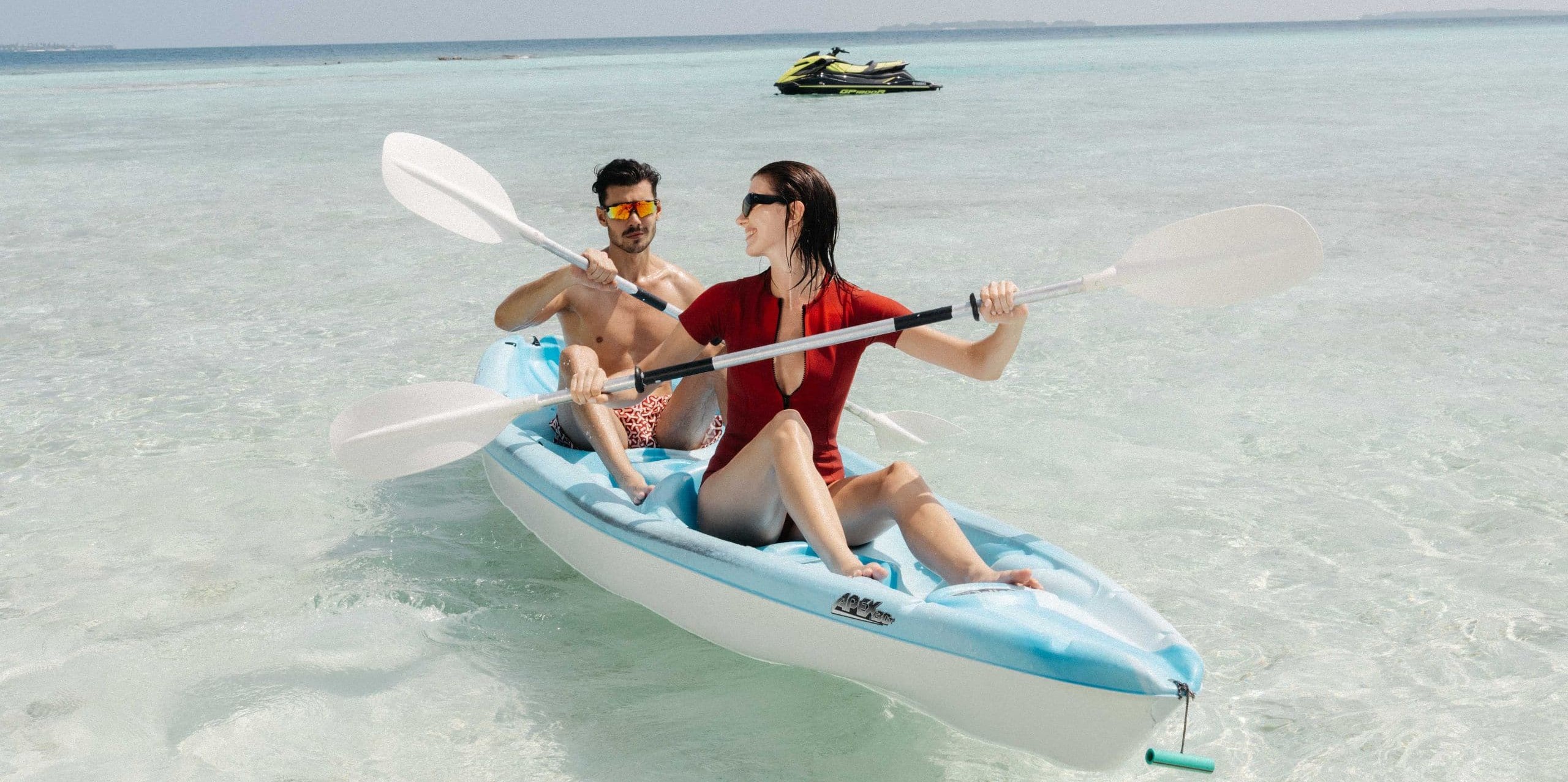 MLDSM-P0109-Lifestyle-Kayaking-Couple.16x9.jpg