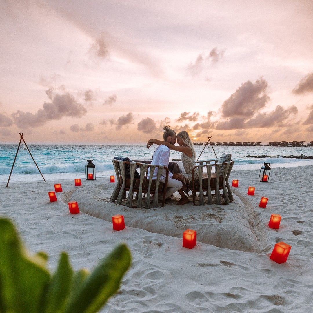 MomentsPrivateBeachDinner1