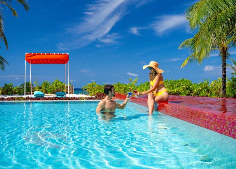 OBLUSELECTatSangeli-LIFESTYLE-AdultsonlyPool-POOL07-770x550.jpg