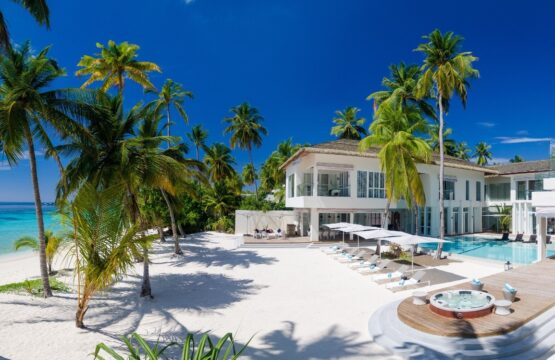 TheAmillaEstateExterior-121-555x360.jpg